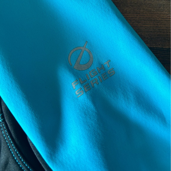 Womens North Face running jacket Medium - Picture 3 of 10